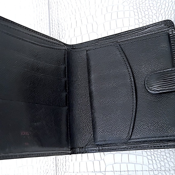 Rare This LV Epi Leather Porte Billes Compact Wallet/ button accent-Wallet Only - Picture 7 of 15